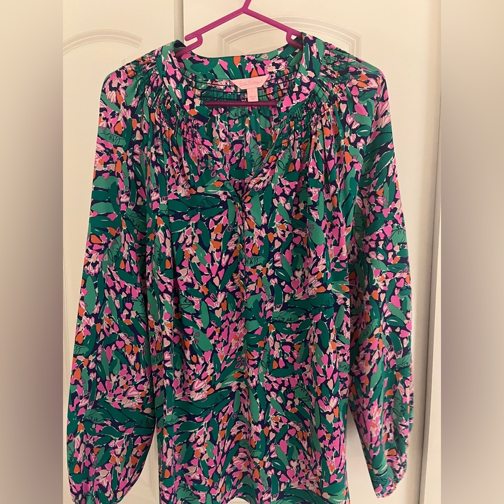 lilly pulitzer blouse 
new no tags
size large